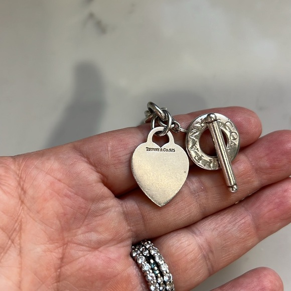 Tiffany & Co. Sterling Silver Heart Tag Toggle Chain Link Necklace. 💙 - Picture 4 of 17